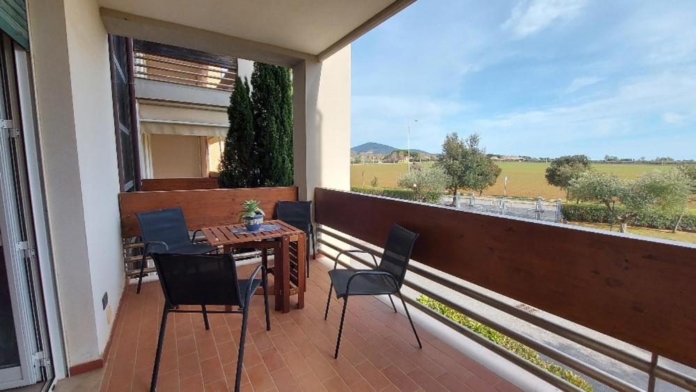 Appartamento Santa Costanza Con Piscina San Vincenzo Eksteriør billede