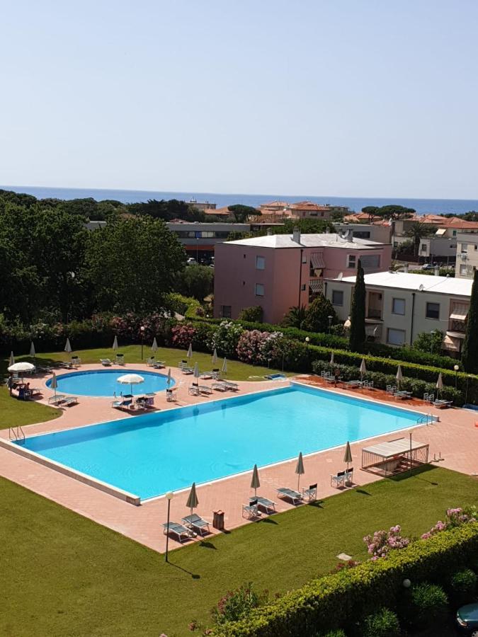 Appartamento Santa Costanza Con Piscina San Vincenzo Eksteriør billede